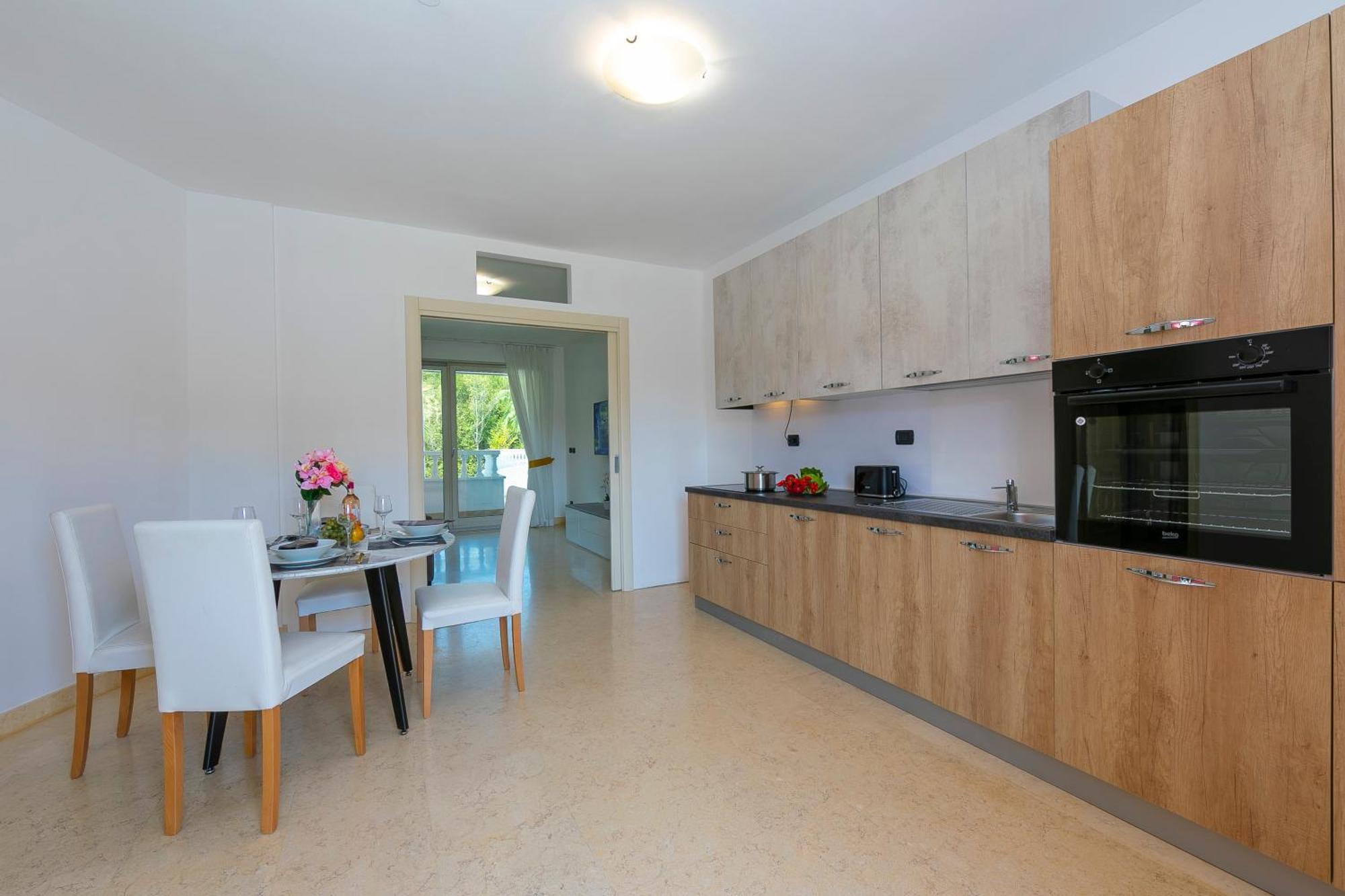Rivoltella Apt With Pool 600M From Lake - Happy Rentals เดเซนซาโนเดลการ์ดา ภายนอก รูปภาพ